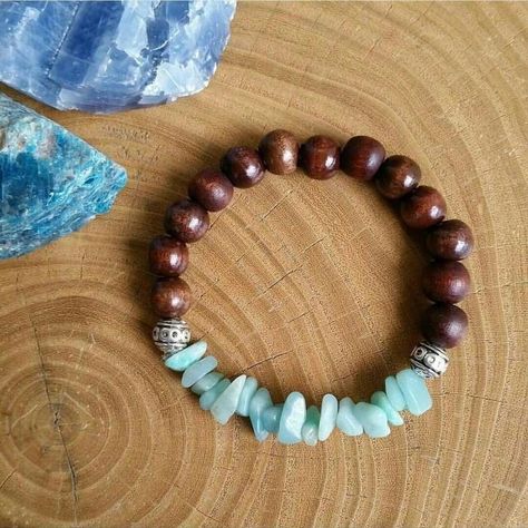 Jewellery Homemade, Braided Bead Bracelet, Wooden Bead Jewelry, Wooden Bracelet, Bracelet Bead, Wood Bracelet, Homemade Jewelry, A Bracelet, Beaded Bracelets Diy