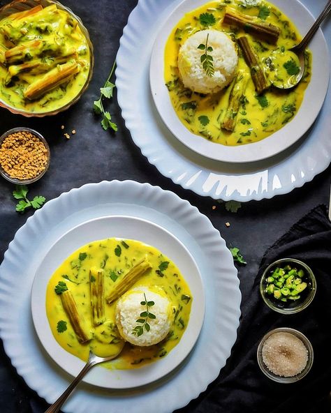 Indian Food Garnish Ideas, Plating Ideas Indian Food, Indian Food Presentation Ideas At Home, Daal Chawal Photography, Kadhi Chawal Photography, Plating Indian Food, Plating Ideas For Indian Food, Indian Food Decoration Ideas, Dish Plating Ideas