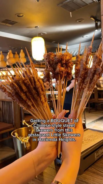 NINA SoCal Foodie+Content Creator 🇵🇭 on Instagram: "20 PIECES OF SKEWERS FOR $8 OR LESS at @little_skewer ! 🤤 Located in Hacienda Heights and Monterey Park this restaurant brings in Chinese style bbq skewers, street food snacks, and even hot pot! I came in with @serenaventures and @helloimjacq a while back because I wanted to see what it looked like inside. My was the interior so cool! It was aesthetic but traditional with wooden furniture and even lined bamboo elements around the booth table Street Food Snacks, Booth Table, Chinese Street Food, Grilled Oysters, Bbq Skewers, Monterey Park, Los Angeles Restaurants, Food Snacks, Chinese Restaurant