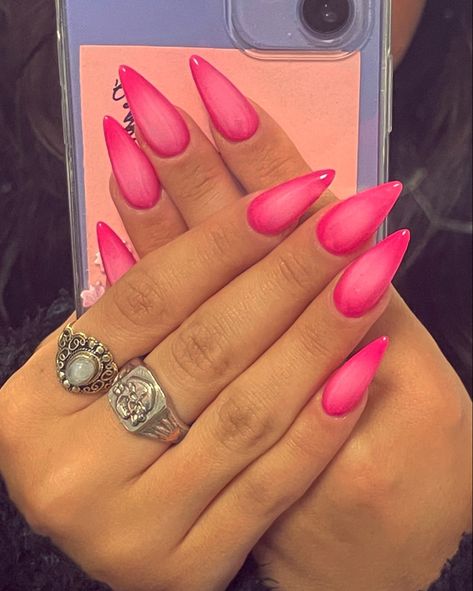 22 Bday Nails, Vacation Pink Nails, Hot Pink Nails Ombre, Hot Pink Design Nails, Almond Nails Plain, Baddie Nails Summer, Hot Pink Bling Nails, Hot Pink Valentine Nails, Stiletto Nails Pink