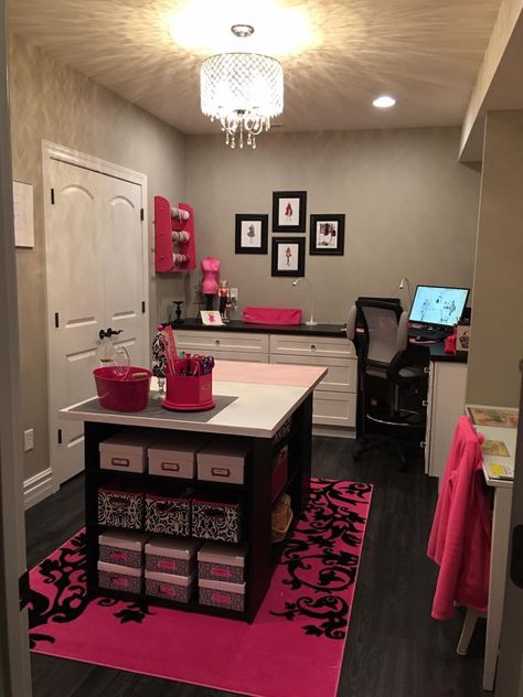 elegant craft room Pink Craft Room, Organizing Purses, Women Cave, Toddler Closet, Diy Shelving, Pink Living Room Decor, Crafting Space, Pink Rooms, Craft Station