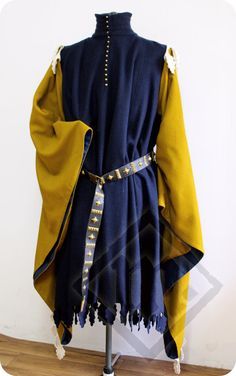 15th Century Clothing, Mens Garb, Medieval Clothes, Larp Costume, Medieval Costume, Century Clothing, Medieval Clothing, Medieval Dress, Medieval Fashion