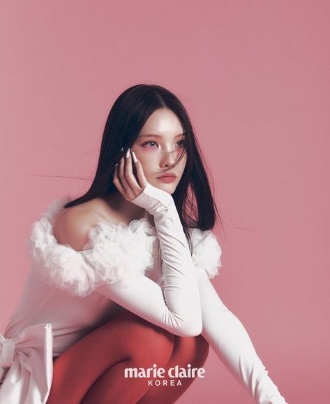 roo ˚.♡ no X: "xooos for marie claire korea november 2023 issue shot by lee jun kyoung https://t.co/WdLr3fGP6U" / X Korea Photoshoot, Korean Photoshoot, Marie Claire Korea, Marie Claire Magazine, Fashion Model Poses, Photography Inspiration Portrait, Asian Makeup, Easy To Love, Fashion Editor