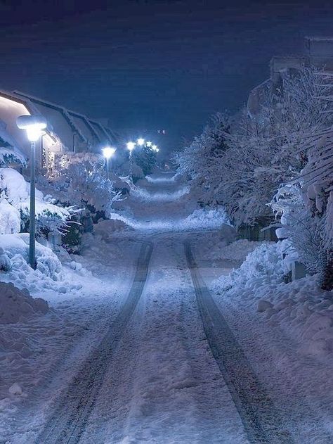 Snow night. | Interesting Shots Snow Places, Lights In The Dark, Cold Pictures, Snowy Road, Village Road, Lonely Road, Snow Night, Snowy Night, Winter Road