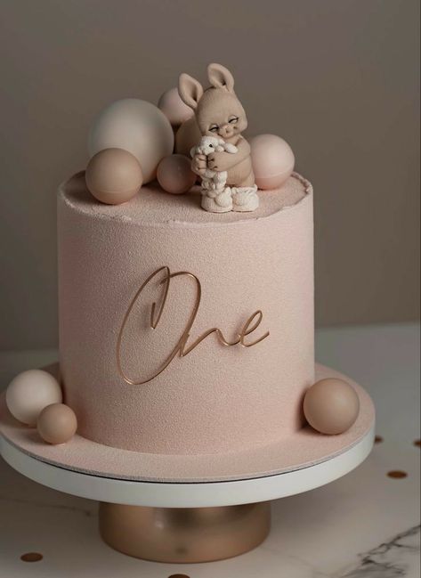 Vom Avea Un Copil, Tårta Design, 1st Bday Cake, Baby First Birthday Cake, Birthday Cake Decorating Ideas, Idee Babyshower, Baby Birthday Decorations, 1st Birthday Cakes, Mini Cakes Birthday