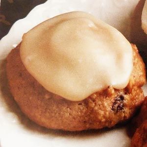 Easy Applesauce Jumbles Cookies Cranberry Spice Cake, Applesauce Cookies Recipes, Jumble Cookies, Applesauce Cookies, Spice Cake Mix, Sheet Cake Recipes, Drop Cookies, Cookie Frosting, Cake Mix Recipes