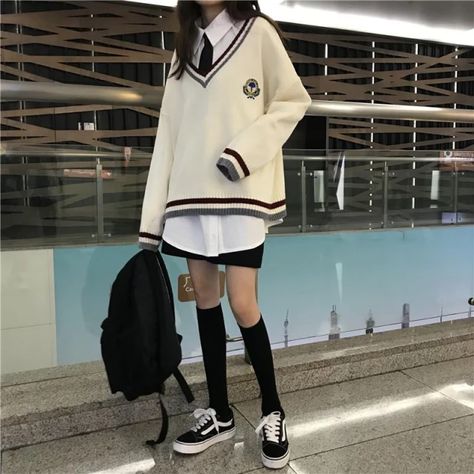 Japanese Uniform, Polo Shirt Girl, School Uniform Fashion, School Uniform Outfits, Sweater Preppy, Beige Vest, Beige Pullover, Kawaii Fashion Outfits, Preppy Look