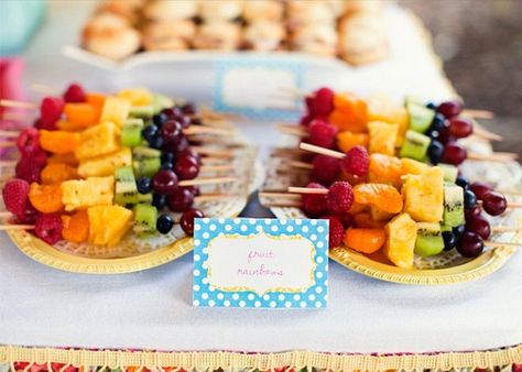 You Are My Sunshine Birthday Brunch. This is such a fun idea, but since I already have too many ideas for C's 2nd Birthday Party, it may just have to be a "You Are My Sunshine Un-Birthday Brunch" Reception Finger Foods, Rainbow Fruit Kabobs, Birthday Party Menu, Brunch Celebration, Fresh Fruit Recipes, Fruit Kabobs, Sunshine Birthday, Birthday Brunch, Birthday Party Food