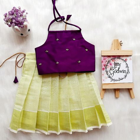 Onam Outfit For Baby Girl, Kids Pattupavada Blouse Designs, Baby Pattu Pavadai Designs, Pattupavada For Kids, Kids Pattupavada, Kerala Dress, Pattu Pavadai Designs, Onam Outfits, Kids Frock