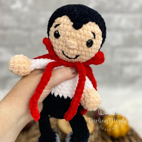 How to Make - Flip Flop Vampire Crochet Pattern Vampire Crochet Pattern Free, Vampire Crochet, Crochet Vampire, Fantasy Crochet, Crochet Baby Cocoon, Pattern Flip Flops, Foundation Single Crochet, Lovey Pattern, Quick Crochet Patterns