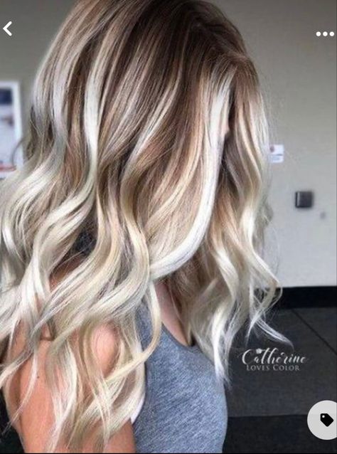 Corte Shag, Shot Hair, Balayage Blond, Blonde Balayage Highlights, Neutral Blonde, Icy Blonde Hair, Dark Roots Blonde Hair, Hot Hair Styles, Trendy Hair Color