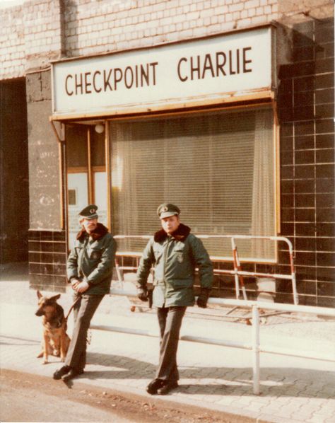 Checkpoint Charlie Checkpoint Charlie, Dog Waiting, Army Day, West Berlin, East Berlin, Wind Of Change, Berlin Wall, East Germany, Native American History