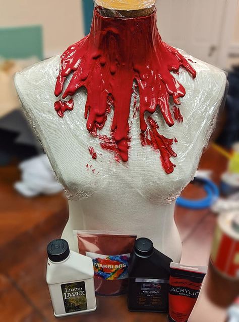 Wax collar update: this was a blind shot. I didn't know if I'd be able to achieve the wax drip look using latex, but it worked out PERFECTLY. And it was super easy! I mixed two latex liquids with different viscosity to achieve a "drippable" thickness. To color the latex, I used a deep red acrylic paint and mica powder (the mica powder will add an extra special sheen!) coffeelocks cosplay Wax Dripping, Liquid Latex, Liquid Paint, Cosplay Tutorial, Mica Powder, Deep Red, To Color, Acrylic Paint, Super Easy