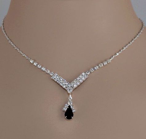 Black Jewelry Set, Black Jewelry Necklace, قلادات متدلية, Black Jewellery, Expensive Jewelry Luxury, White Stones, Diamond Jewelry Necklace, Classy Jewelry, Expensive Jewelry