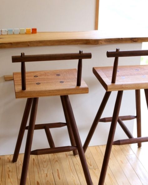 Rustic Bench Seat, Japanese Bar, Space Saving Bedroom, Brown Tree, Counter Chair, Japanese Furniture, Rustic Bench, Counter Chairs, East Asian