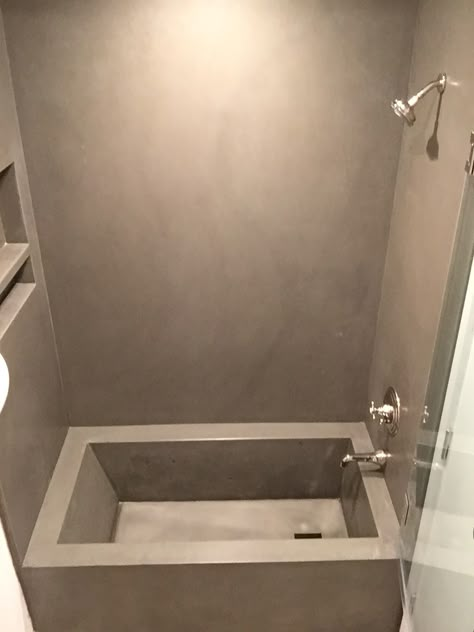 Bathtub Wall Panels, Apartment Bathroom Design, Custom Bathtub, Concrete Bathtub, Concrete Shower, Bathtub Wall, Bathtub Shower Combo, Diy Bathtub, Bathtub Remodel