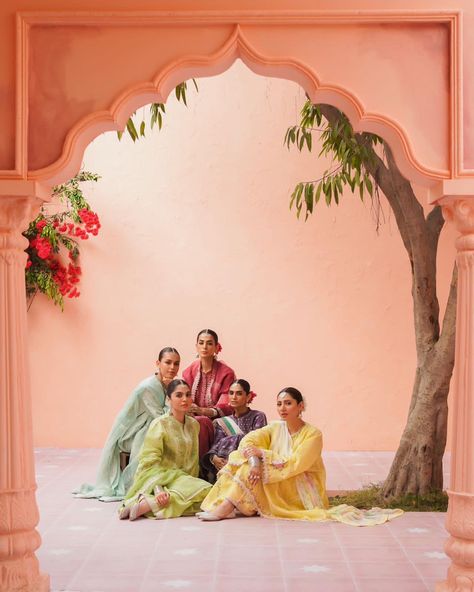 Indian Wear Aesthetic Photoshoot, Indian Photoshoot Aesthetic, Indian Shoot Ideas, Indian Wear Photoshoot Ideas, Indian Aesthetic Photoshoot, Indian Photoshoot Ideas, Ethnic Photoshoot, Exotic Aesthetic, Runway Aesthetic