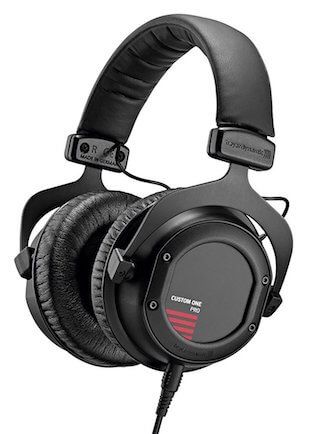 Beyerdynamic Custom One Pro Plus studio recording headphones Big Headphones, Recording Headphones, Custom Headphones, Best Gaming Headset, Audiophile Headphones, Studio Headphones, Running Headphones, Wireless Gaming Headset, Headphone Accessories