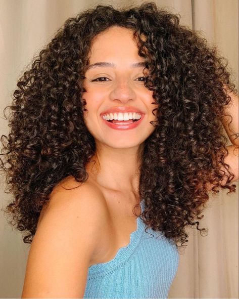 Curly Hair No Part, Curly Hairstyle For Women, Long Layered Curly Hair, 3b Curly Hair, 3c Curly Hair, 3b Hair, Curly Cut, Cut Layers, Wave Brush