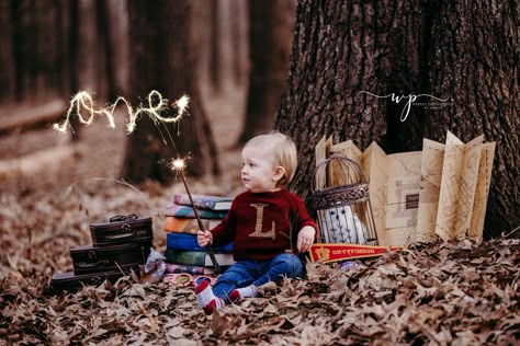 Harry Potter Smash Cake Photos, The Chosen One First Birthday Photoshoot, Harry Potter 1st Birthday Pictures, The Chosen One Birthday Theme, Harry Potter First Birthday Photo Shoot, Harry Potter First Birthday Pictures, The Chosen 1 First Birthday, Hogwarts 1st Birthday, One Year Old Birthday Party Boy Harry Potter