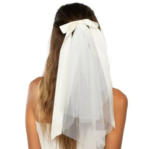 12 Types of Veils to Put the Finishing Touch on Your Wedding Mini Veil, Veil Bow, Traditional Veil, Hair Veil, Bridal Era, Short Veils Bridal, Embroidered Hair Bows, Bridal Hair Veil, Short Veil