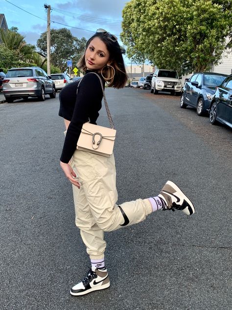 Jordans Outfit Women, Outfit Ideas With Jordans, Cute Outfits With Jordans, Jordan Outfits Womens, Air Jordan 1 Outfit Women, Air Jordan Outfit, Outfits With Jordan 1s Fashion Styles, Jordan 1 Outfit Women, Jordan 1 Outfit