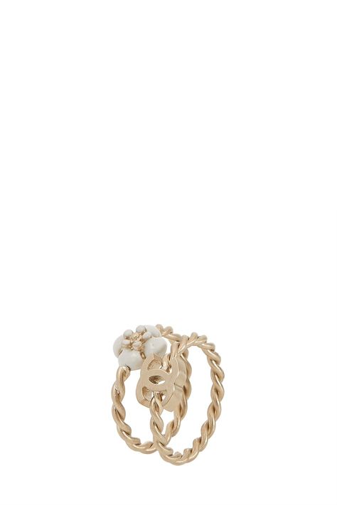 Chanel Gold Camellia Ring Set - What Goes Around Comes Around Chanel Ring, Diana Vreeland, Twisted Metal, What Goes Around Comes Around, Camellia Flower, Shiny Things, Luxury Vintage, Fashion Vintage, Vintage Bags