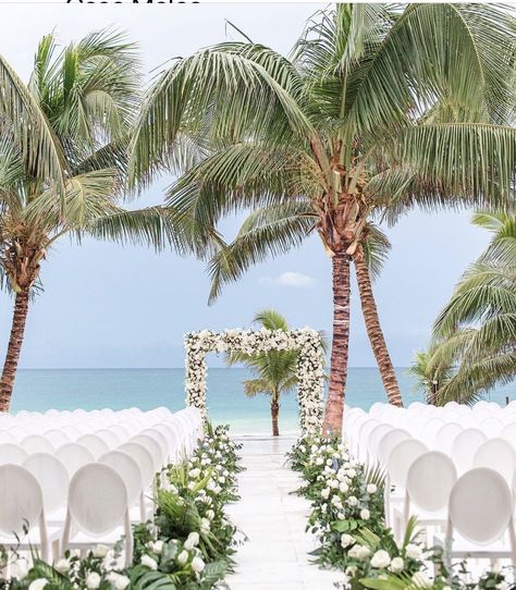 Tropical Wedding Aisle, Jamaica Wedding Venues, Beach Wedding Aisle, Dr Wedding, Island Style Wedding, Beach Wedding Setup, Wedding Pictures Beach, Wedding Walkway, Beach Wedding Aisles