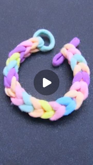 official _artshala123 on Instagram: "Diy Rainbow bracelet with rubber band 😀🌈 ⭕ #rainbow . . . . . . . #insta#instashot#instagram#viral#post#reel#trend#trending#artlover#bts#army#followme" Rubber Bracelets Diy, How To Make A Bracelet With Rubber Bands, How To Make Rubber Band Bracelets, How To Make Bracelets With Rubber Bands, Rubberband Bracelets Ideas, Bracelet Rubber Bands, Rubber Bands Bracelets, Diy Rubber Band Bracelet, Rubber Band Crafts