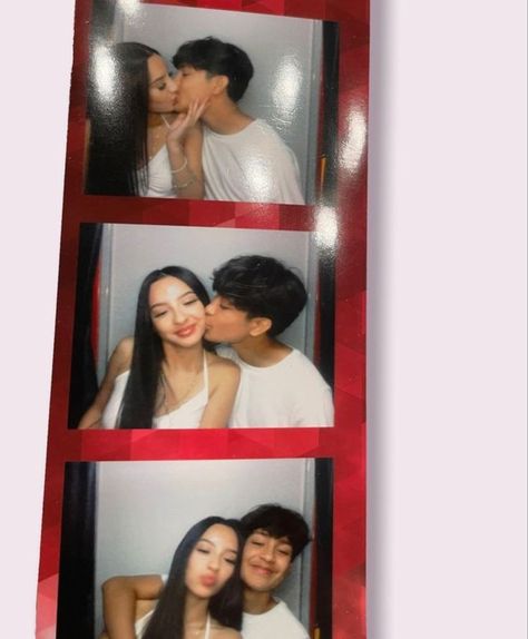 Photo Booth Boyfriend, Kissing Photo Booth, Photo Booth Ideas Poses Couples, Couple Photobooth Pose, Photo Booth With Boyfriend, Photo Booth Pictures Couple, Photo Booth Ideas Couple, Photo Booth Couple Pictures, Photobooth Ideas Couple