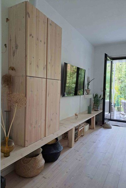 Ikea Ivar Cabinet, Ikea Inspiration, Mudroom Bench Seat, Mudroom Bench Plans, Wall Aesthetic, Ikea Ivar, Scandinavian Bedroom, Paint Wall, Bench Decor