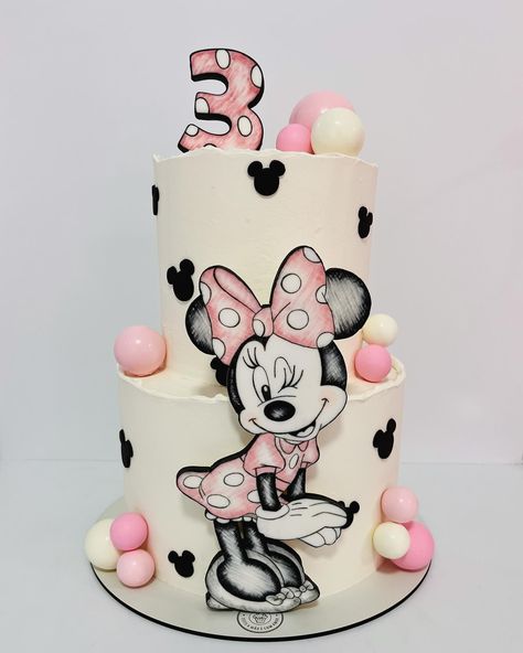 Bolo Minnie, Minnie Birthday Party, 2 Tier Cake, Minnie Cake, Minnie Mouse Cake, Kids Cakes, Minnie Birthday, Tier Cake, Mouse Birthday