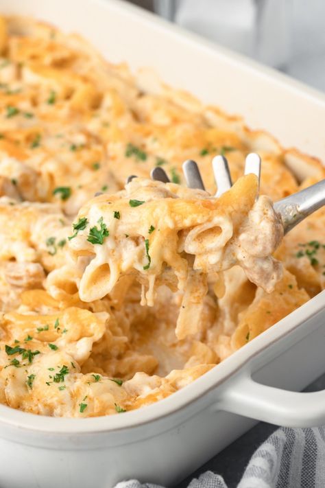 Oven Baked Chicken Casserole, Chicken Pasta With Cream Of Chicken Soup, Boneless Chicken Casserole Recipes, Chicken And Noodle Recipes Easy, Dinner Recipes Make Ahead, Easy Recipes With Noodles, Recipes With Leftover Pasta, Healthy Pasta Casserole Recipes, Chicken Pot Luck Dishes