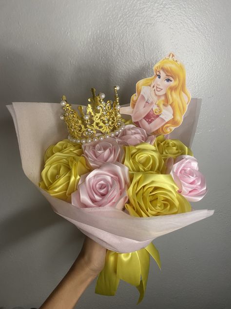 Eternal Ramos, Alcohol Bottle Decorations, Beautiful Roses Bouquet, Ribbon Rose Bouquets, Roses Bouquet Gift, Ribbon Flowers Bouquet, Chocolate Flowers Bouquet, Eternal Roses, Luxury Birthday