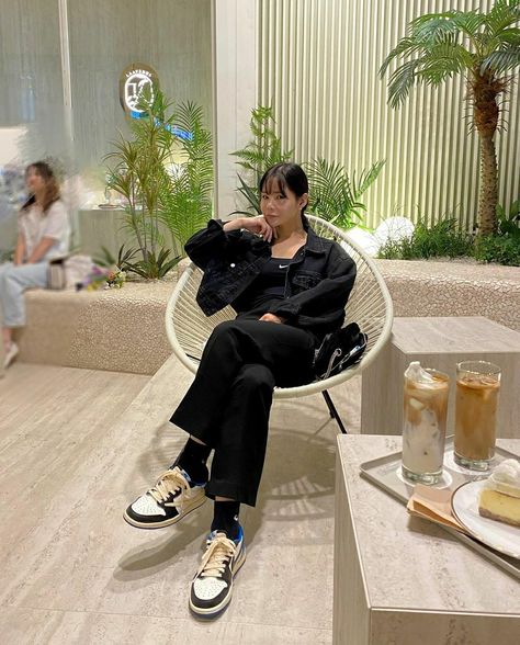 Low Top Jordan 1 Outfit, J1 Travis Scott, Air Jordan Low Outfit, Nike Air Jordan 1 Low Outfit, Jordan Low Outfit, Air Jordan 1 Low Outfit Women, Jordan 1 Low Outfit, Air Jordan 1 Low Outfit, Styling Jordans