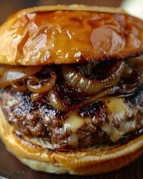 Best burger in town! Wish I knew about this sooner! Burger Night Aesthetic, Bbq Burgers Recipes, Burger Varieties, French Onion Soup Burger, Bbq Bacon Burger, Hawaii Bbq, Food Studies, Cooktop Cove, Classic French Onion Soup