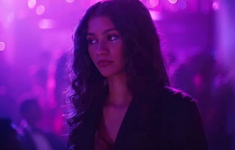 euphoria rue bennett Purple Aesthetic Euphoria, Euphoria Aesthetic Rue, Rue Euphoria Aesthetic, Euphoria Scenes, Euphoria Pics, Euphoria Characters, Zendaya Rue, Rue Euphoria, Rue Bennett