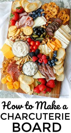 Make A Charcuterie Board, Appetizer Platters, Decorações Com Comidas, A Charcuterie Board, Charcuterie Inspiration, Charcuterie Platter, Party Food Platters, Party Snack, Charcuterie And Cheese Board