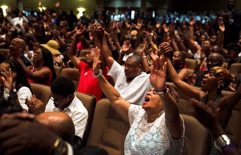 Hundreds of people gathered in the church to say goodbye to Michael Brown. (Richard Perry/The New York Times) Worship Backgrounds, Church Images, Church Backgrounds, Emotional Photos, Black Church, Michael Brown, Worship Service, Flyer And Poster Design