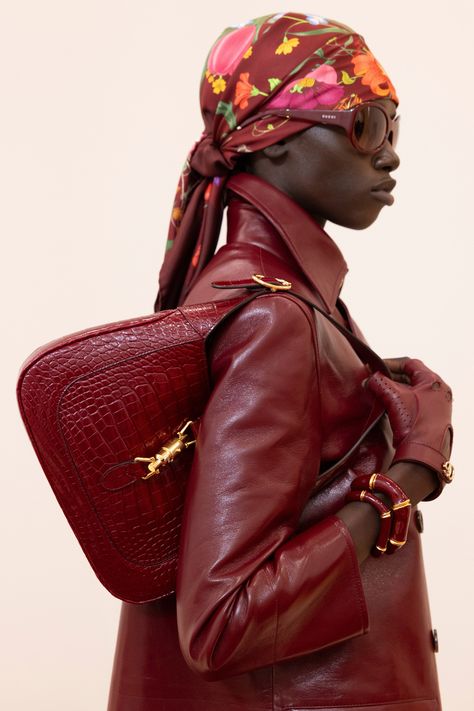 Gucci Spring 2025 Ready-to-Wear
https://www.vogue.com/fashion-shows/spring-2025-ready-to-wear/gucci/slideshow/detail#8 Gucci Handbags 2022, Gucci Shoulder Bag 2022, Gucci 2022 Bags, Gucci Fall 2024, Gucci 2024, Gucci Red Evening Bag, Red Leather Coat, Red Gloves, French Girl Chic