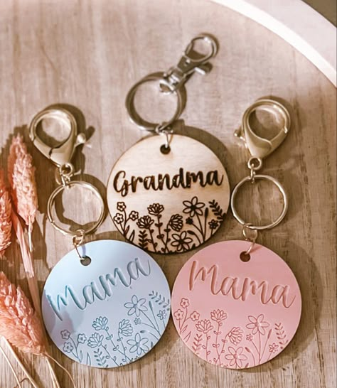 Laser Engraving Keychain, Laser Acrylic Projects, Acrylic Engraved Keychain, Acrylic Keychains Engraved, Mothers Day Acrylic Keychain, Wooden Art Box, Laser Cut Keychain, Mother’s Day Laser Projects, Mother’s Day Laser Cut Ideas