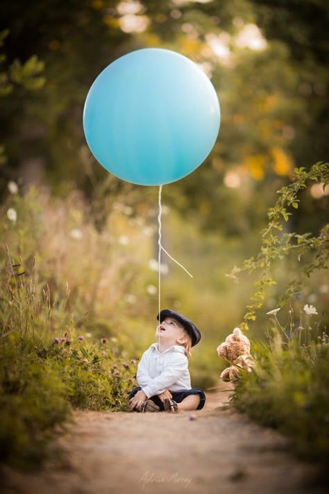 https://flic.kr/p/oLxKXN | Discovery | You can follow more of my work on Facebook at:  www.facebook.com/adrianmurrayphotography Or on Instagram : @adrmurray www.instagram.com/adrmurray Photoshoot Boy, Baby Photoshoot Boy, Blue Balloon, Baby Shoot, Baby Photo Ideas, A Teddy Bear, Child Photography, Baby Pics, Birthday Pictures