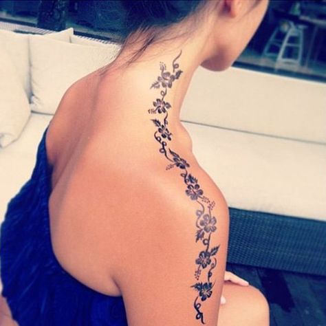 70 Amazing Shoulder Tattoos For Women - EcstasyCoffee Tato Maori, Tatoo 3d, Girl Shoulder Tattoos, Lace Tattoo Design, Cool Shoulder Tattoos, Tattoo Trend, Lace Tattoo, Shoulder Tattoos For Women, Tattoo Me