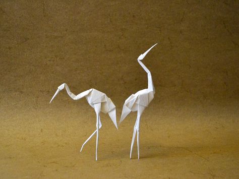 James Minoru Sakoda. The Standing Crane | Flickr - Photo Sharing! Birds Origami, Origami Birds, Origami Shapes, Origami Diagrams, Origami Artist, Origami Cranes, Origami And Quilling, Origami And Kirigami, Origami Patterns