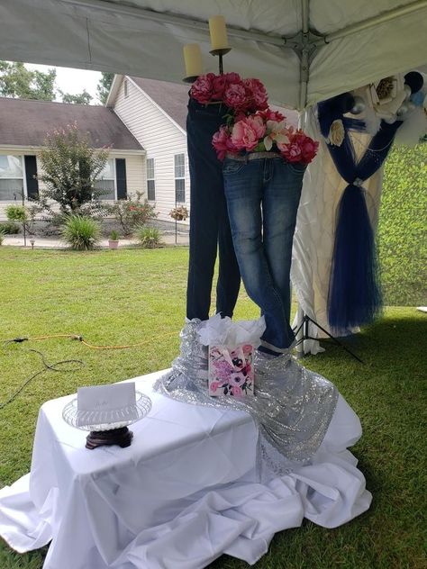 Denim And Diamonds Decor, Denim And White Party Theme, Denim And Diamonds Party Ideas, Denim Birthday Party Theme, Denim And Diamonds Centerpieces, Denim Party Decorations, Denim Diamonds Theme Party, Denim And Diamonds Party Decorations, Denim Themed Party