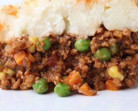 Beyond Beef Shepard's Pie Recipe by BeyondMeat Shepards Pie Easy, Beyond Beef Recipes, Shepherds Pie Recipe Healthy, Best Shepherds Pie Recipe, Shepards Pie Recipe, Vegetarian Shepherds Pie, Beef Pie, Shepard's Pie, Vegan Shepherds Pie