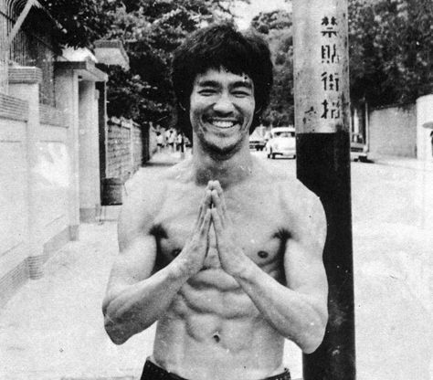 Bruce Lee Workout, Bruce Lee Quotes, Bruce Lee Photos, Jeet Kune Do, Brandon Lee, Pencak Silat, Enter The Dragon, Ju Jitsu, Rock Lee