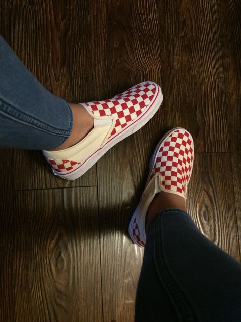 Red Slip On Vans Outfit, Slip On Vans Outfit, Red Checkered Vans, November Outfits, Slip On Vans, Vans Outfit, Checkered Vans, Red Checkered, Vans Slip On