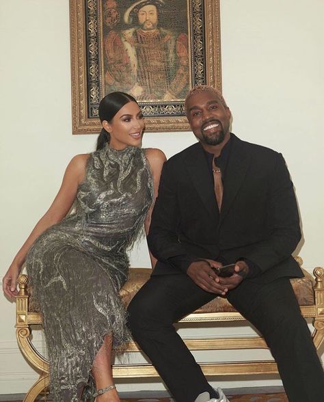 Kim K Makeup, Kim Kardashian Makeup, Kanye West And Kim, Kim Kardashian Kanye West, Kim And Kanye, Couple Fits, Kim K Style, Kardashian Outfit, Kim Kardashian And Kanye