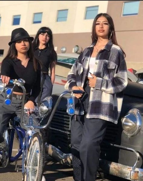 Chola Style Outfits, Chola Outfit, Chicana Style Outfits, Chicana Aesthetic, Throwback Outfits, Chica Chola, Chola Style, Estilo Cholo, Cholo Style